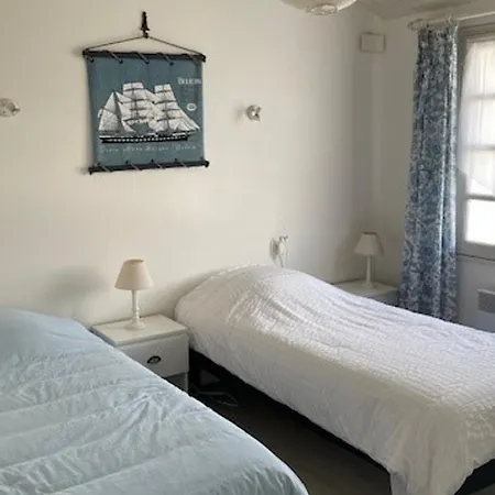 Maison Confortable Pour 8 Pers. A Barbatre, Pres De La - Fr-1-823-97 Barbâtre