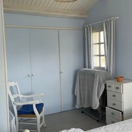 Feriehus Maison Confortable Pour 8 Pers. A Barbatre, Pres De La - Fr-1-823-97
