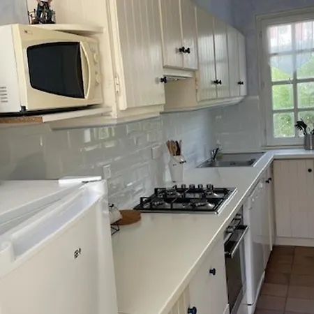 Maison Confortable Pour 8 Pers. A Barbatre, Pres De La - Fr-1-823-97 Barbâtre