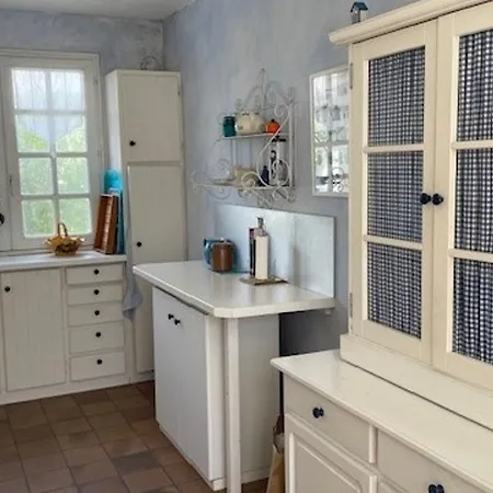 Maison Confortable Pour 8 Pers. A Barbatre, Pres De La - Fr-1-823-97 Feriehus Barbâtre